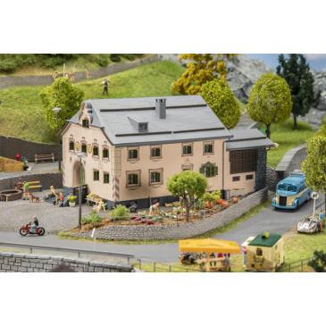 Maison engadinoise "Sent - FALLER 130631 - HO 1/87