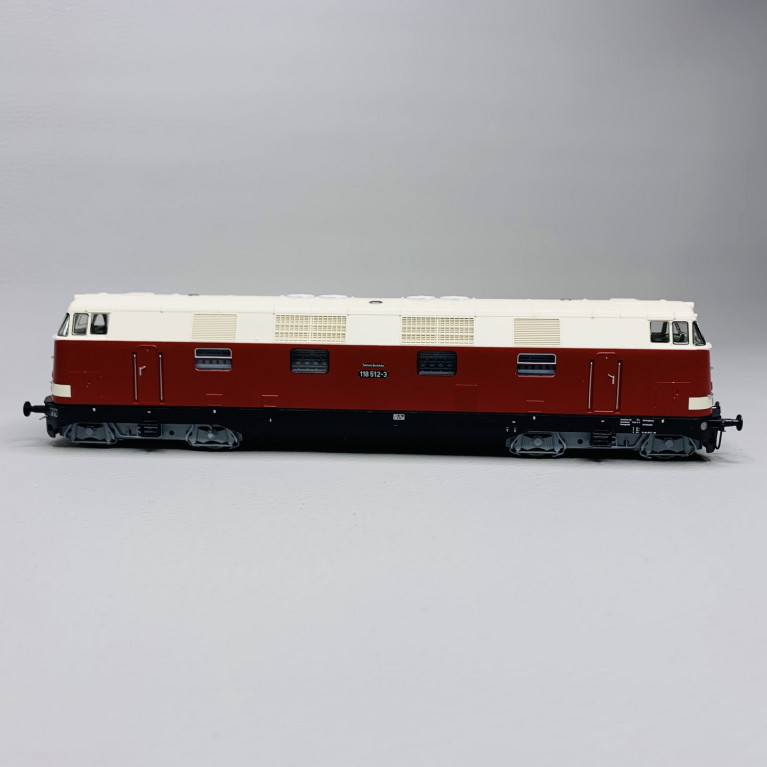 Locomotive diesel 118 512-3, DR, Ep IV - ROCO 73896 - HO 1/87