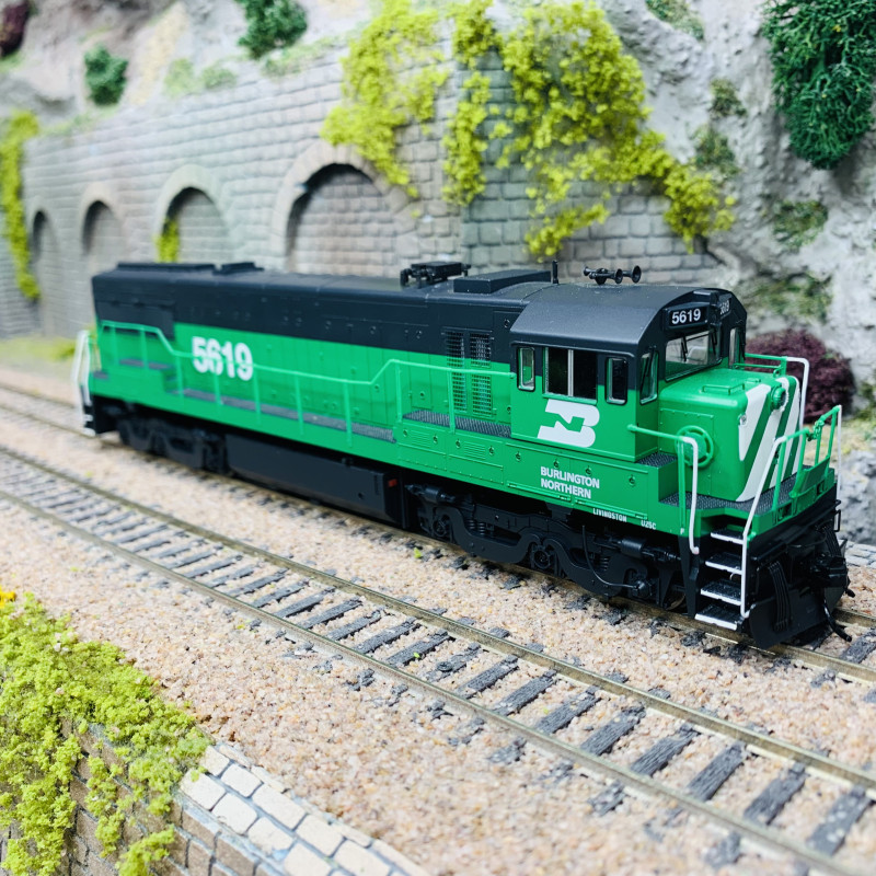 Locomotive diesel U25C 5619, Burlington Northern,Ep III - RIVAROSSI HR2888 - HO 1/87