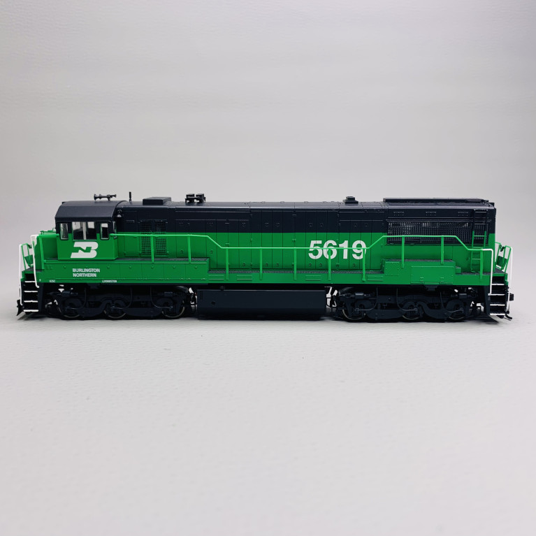 Locomotive diesel U25C 5619, Burlington Northern,Ep III, digital son - RIVAROSSI HR2888S - HO 1/87