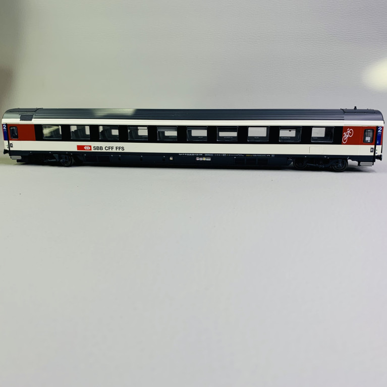 Voiture voyageur type Bpm EC, 2CL, CFF, Ep VI - LSMODELS 47372 - HO 1/87