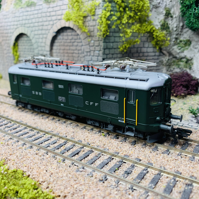 Roco : Coffret de 2 locomotives électriques Re 4/4 II 11133 │ Re 4/4 II 11192 - CFF