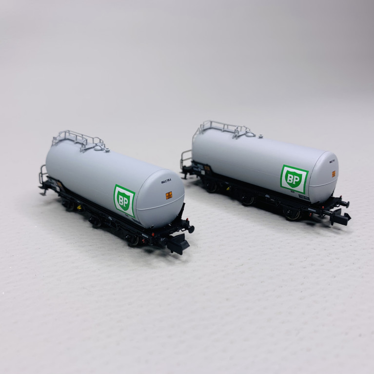 2 wagons citerne à 3 essieux, "BP", Sncf, Ep IV - ARNOLD HN6608 - N1/160