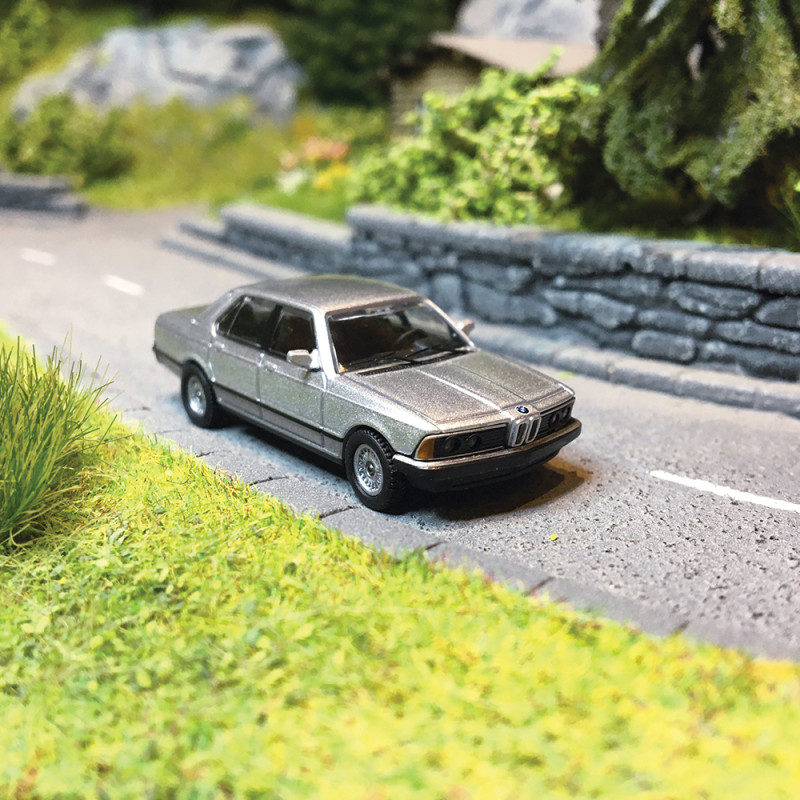 BMW Série 7, 1977, Argent - MINICHAMPS 870 020401 - 1/87