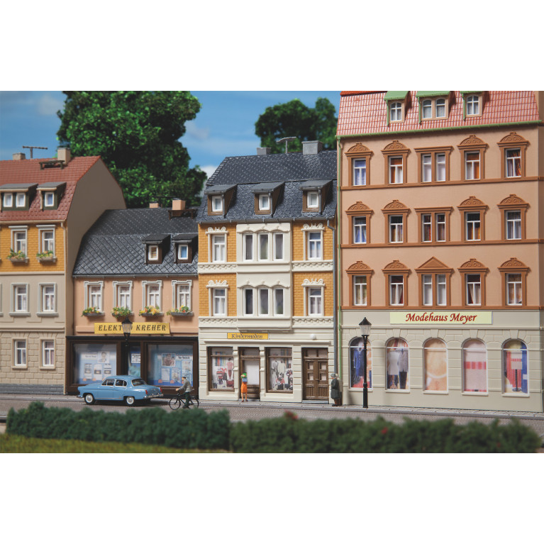 Immeuble de ville avec commerce - Auhagen 12253 - HO 1/87