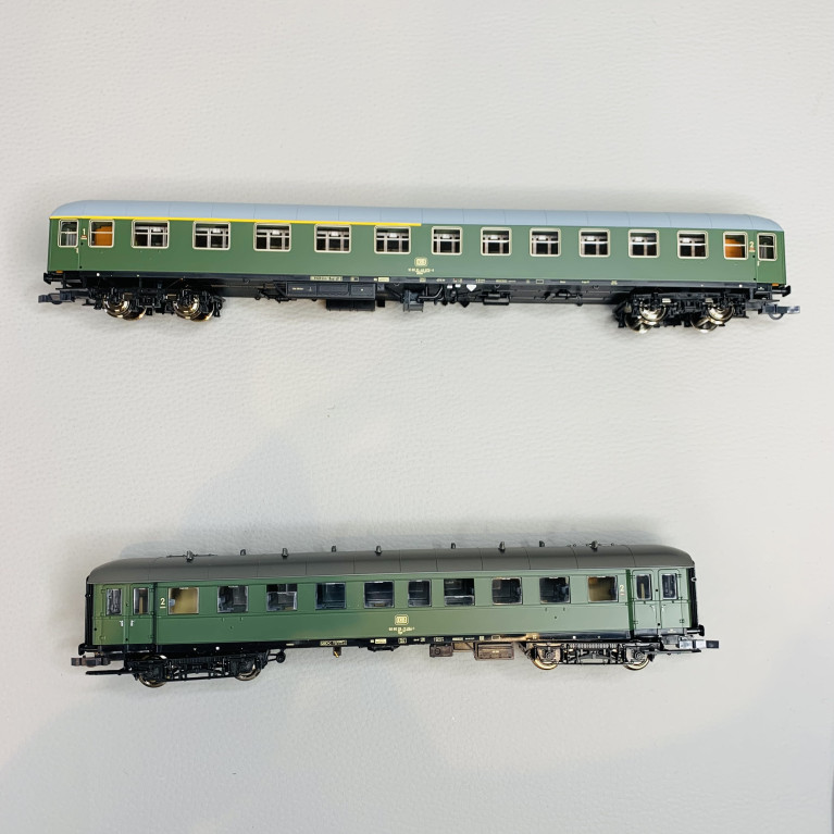 Coffret 2 pièces 2 : « Train de voyageurs Freilassing », DB, Ep IV - ROCO 74011 - HO 1/87