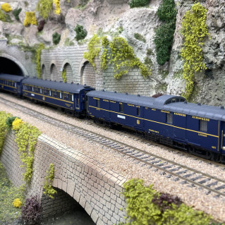 Rame "Orient Express" de 5 voitures CIWL, Ep II - RIVAROSSI HR4384 - HO 1/87