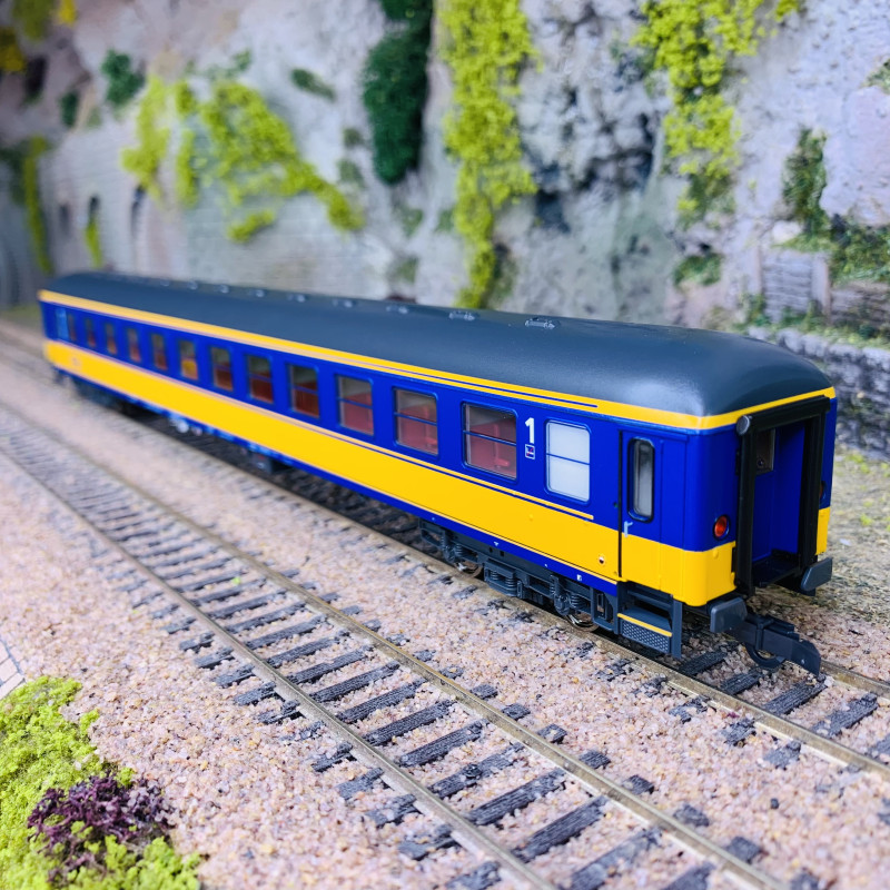 ROCO HO 4284C VOITURE VOYAGEUR PASSAGER, 1e CLASSE, FS ITALIA, WAGON AMENAGÉ | Laur'Art&Collection