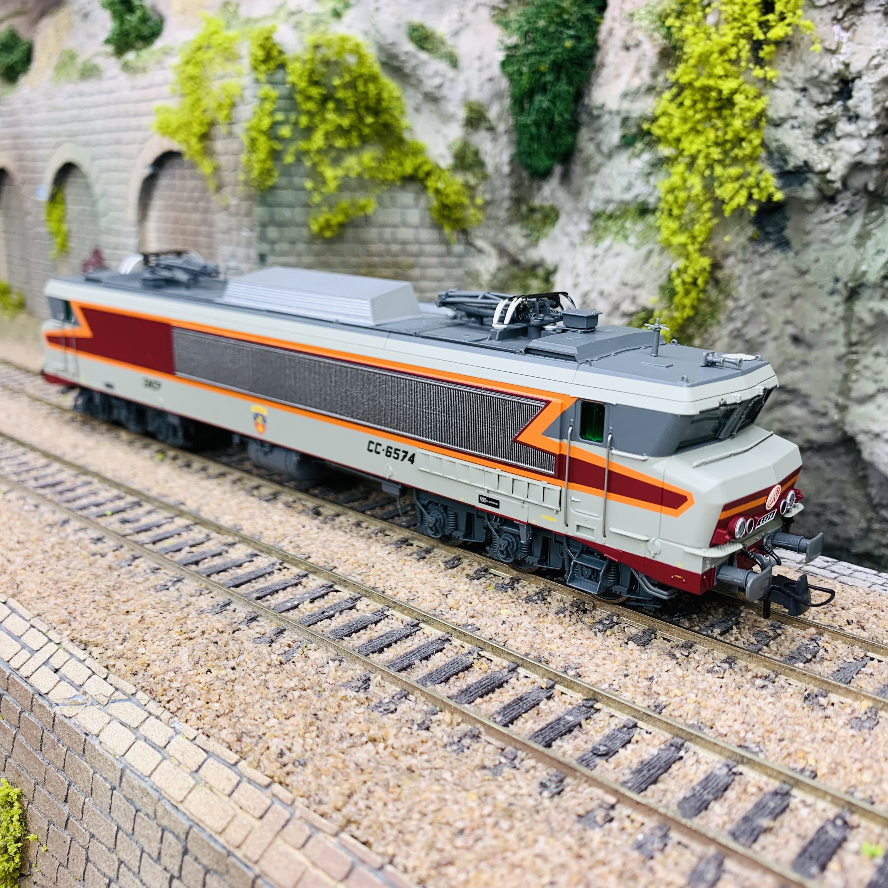 Locomotive électrique CC 6574, SNCF ép IV - digitale son - HO 1/87