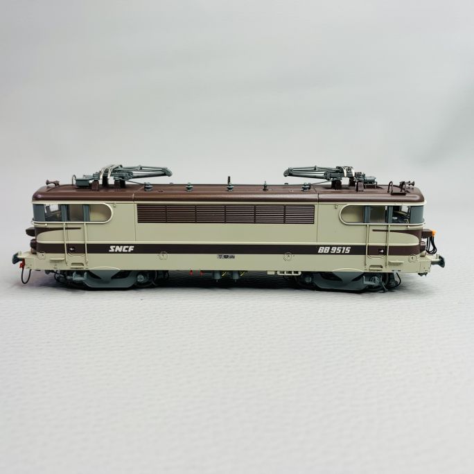 Locomotive électrique BB 9515 dépôt Avignon, SNCF, Ep IV - V - LSMODELS 10226 - HO 1/87