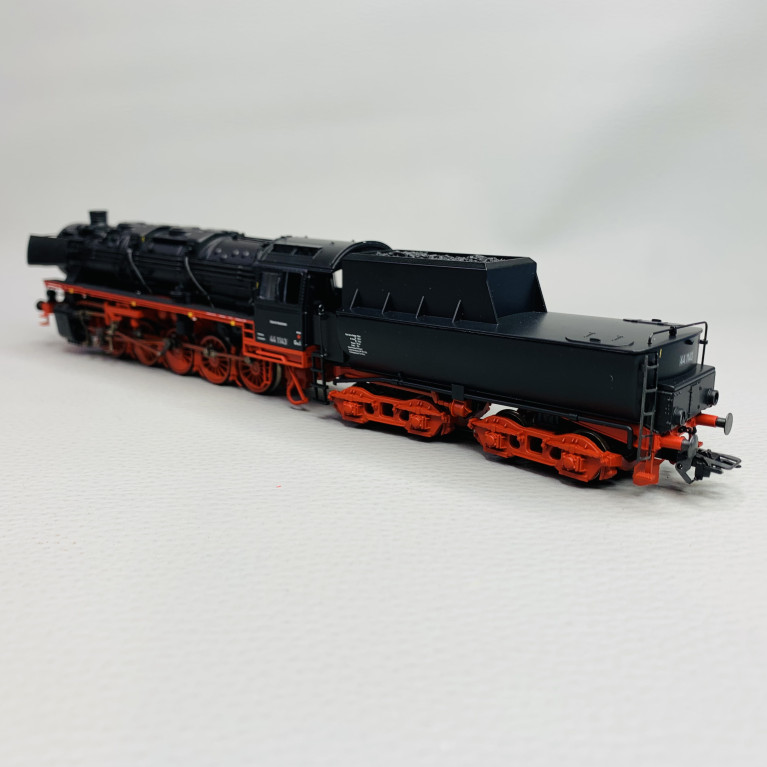 Locomotive à vapeur série 44 avec tender bassine, DB, Ep III digital son - MARKLIN 39745 - HO 1/87