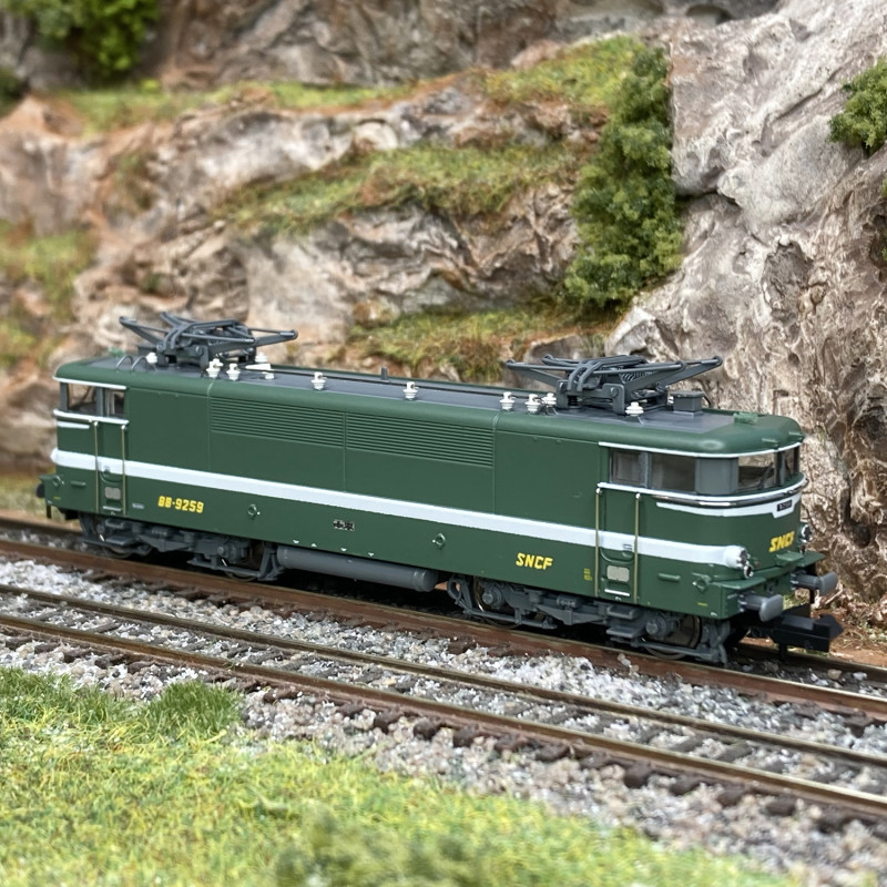 R37 HO41077DS Locomotive électrique BB 8555, SNCF, Gris béton, Villeneuve, digit
