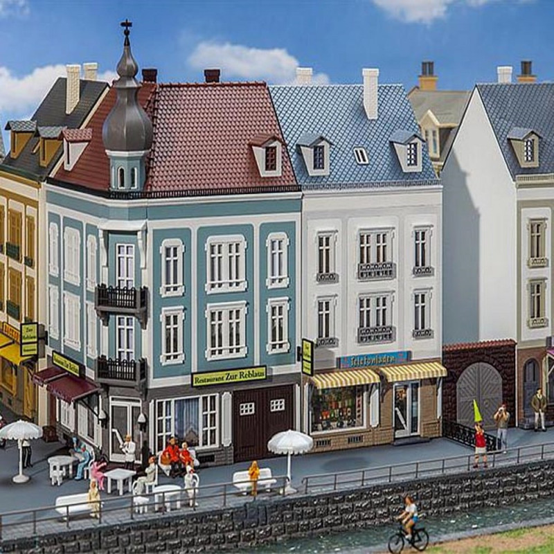 File:Lille - Immeuble d'angle, rues de Flandre et Henri Kolb.jpg - Wikimedia Com
