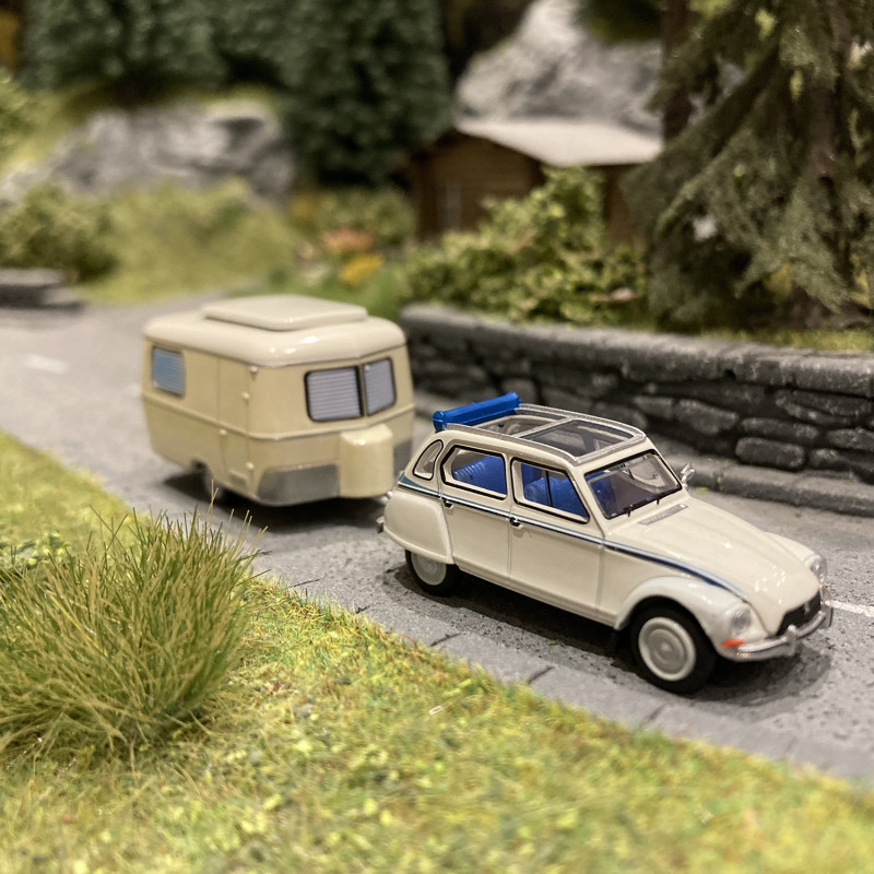 Citroën Dyane 6, capote ouverte blanches et caravane Eriba - SAI / Brekina 1405 - 1/87