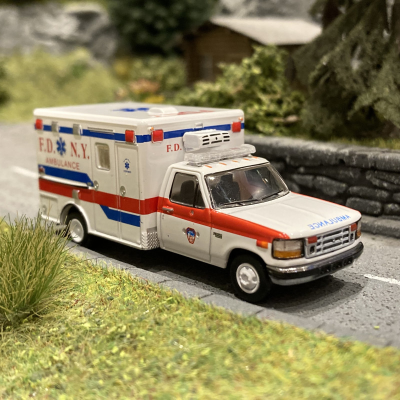 Ford F-350 Horton, ambulance FDNY - PCX87 870361 - 1/87