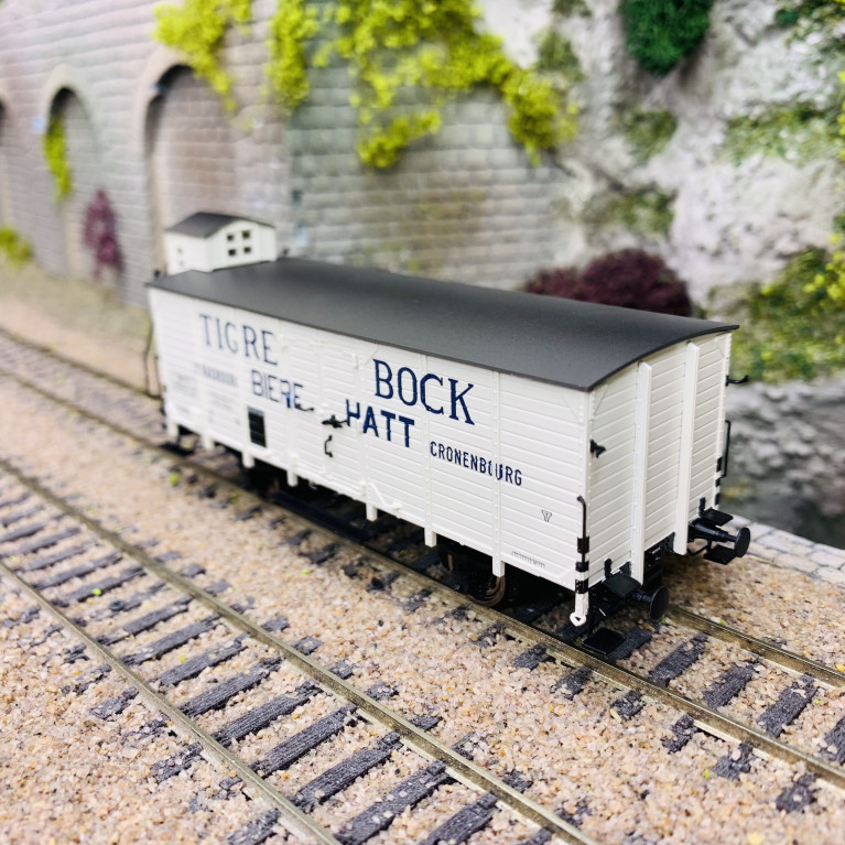 Voiture à bière G10 "Tigre Bock", SNCF, Ep II - RIVAROSSI 49887 - HO 1/87