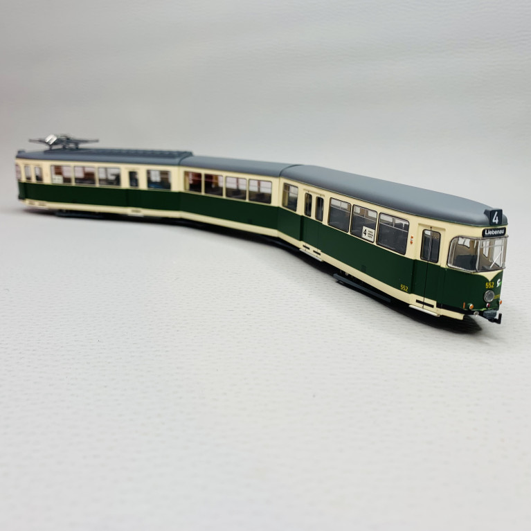 Tramway type DUEWAG GT8 livrée vert/beige, Graz,Ep IV - V - RIVAROSSI HR2943 - HO 1/87