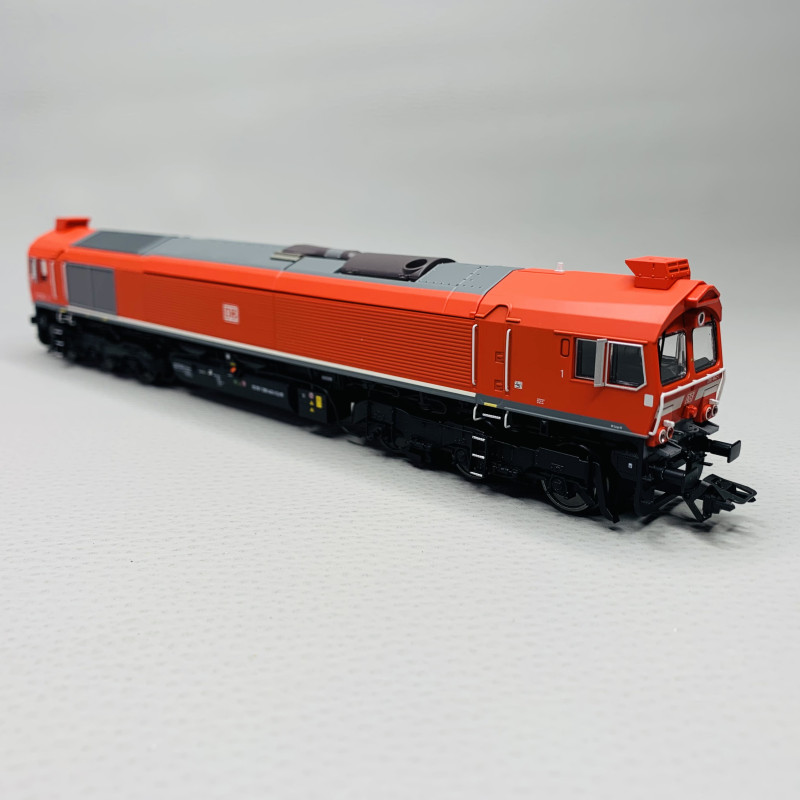 Locotracteur Moyse 32 TDE Ciments Lafarge, Ep IV et V -HO 1/87-REE