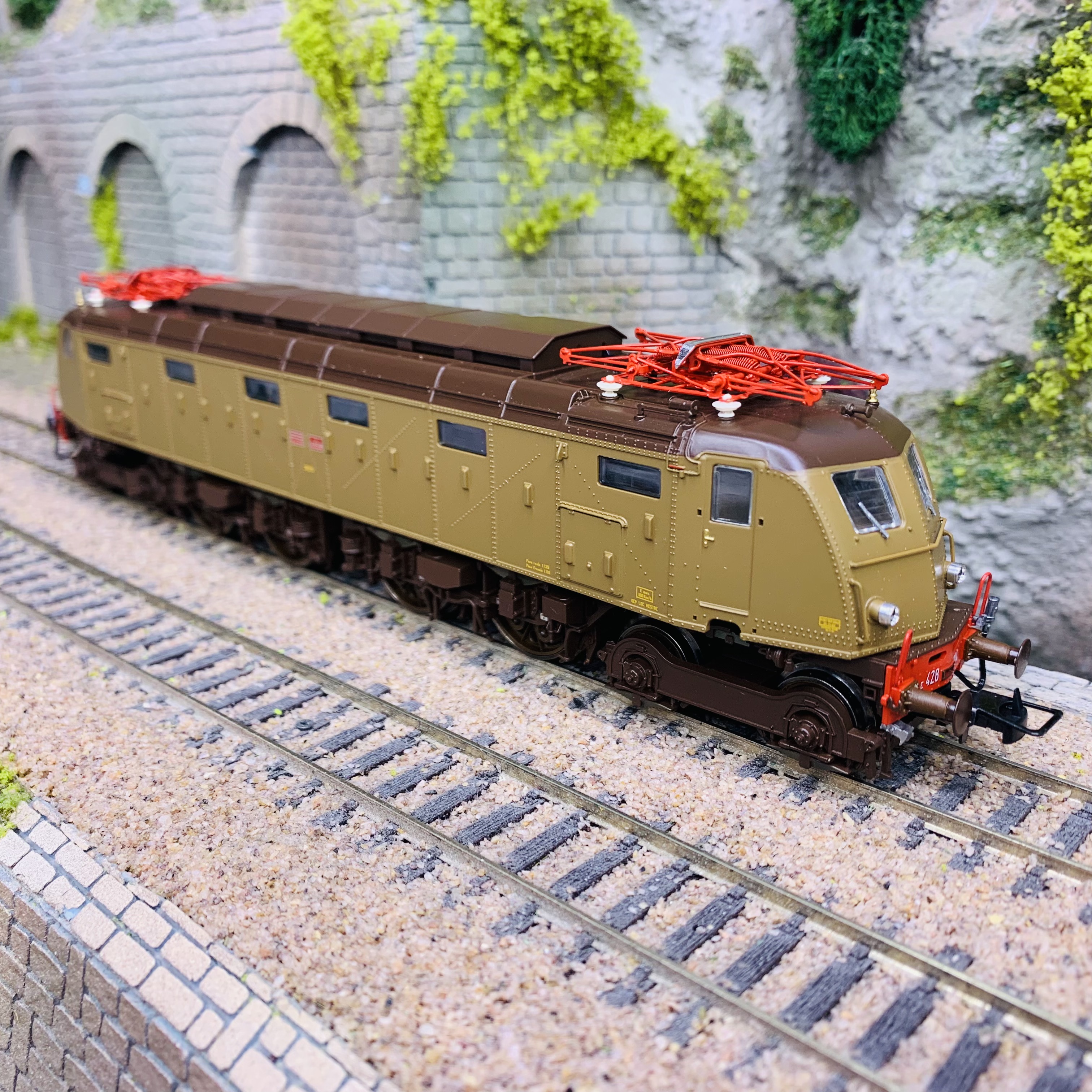 Locomotive électrique E428 3eme série, FS, Ep IV, Digital Son