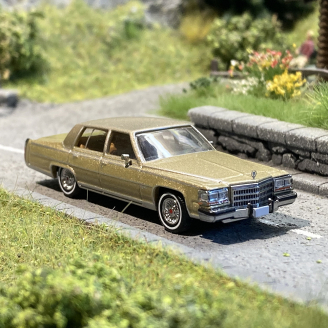 Cadillac Fleetwood Brougham, beige métallisé - PCX 870451 - HO 1/87