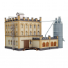 Grande usine de jouets en bois avec silo d'aspiration - KIBRI 39806 - HO 1/87