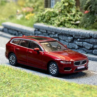 Volvo V60 "break", toit ouvrant panoramique, rouge métallisé - PCX 870393 - HO 1/87