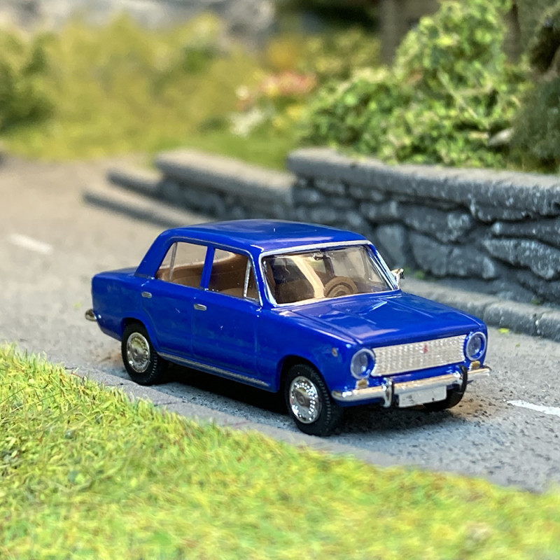 Fiat 124, bleu - Brekina 22414 - 1/87