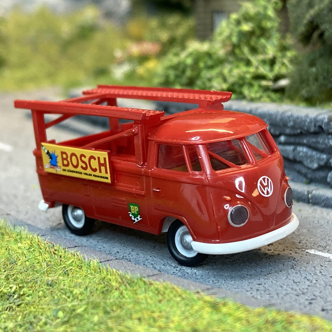 Volkswagen T1b combi, Renntransporter "Bosch", rouge - Brekina 32866- 1/87