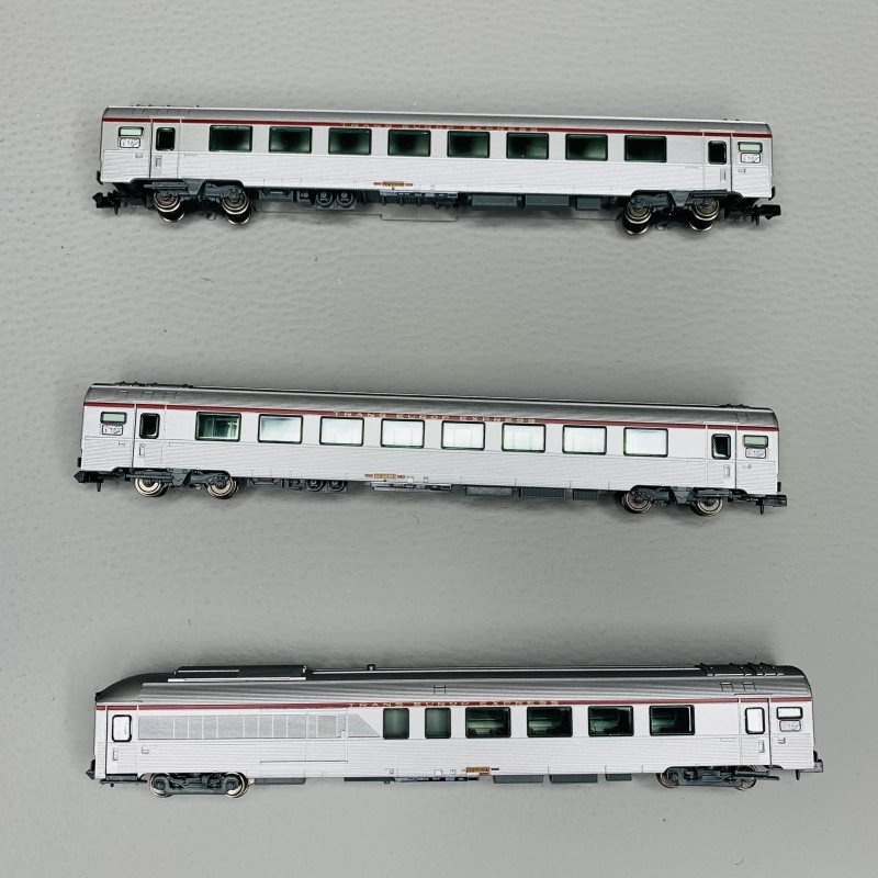 3 voitures inox TEE "Cisalpin" Paris - Milan, Sncf, Ep IV - ARNOLD HN4441 - N 1/160