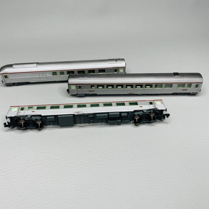 Voiture inox TEE "Cisalpin" Paris - Milan, Sncf, Ep IV - ARNOLD HN4443 - N1/160