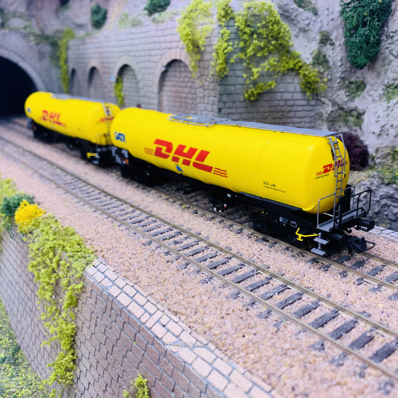 2 wagons-citernes "DHL", GATX, Ep VI - ROCO 76024 - HO 1/87