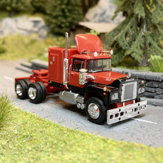 Camion, tracteur Mack RS 700, rouge et noir - Brekina 85804 - 1/87