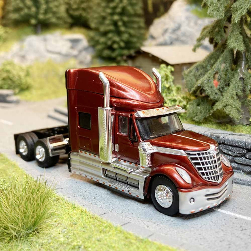 Camion, tracteur International LoneStar, rouge foncé métallisé - Brekina 85826 - 1/87