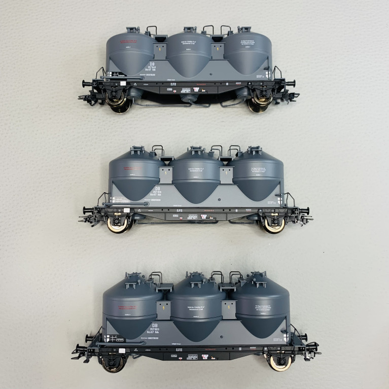 3 Wagons-silos Kds 67 pour le transport de pulvérulents, DB, Ep. III - MARKLIN 48264 - HO 1/87