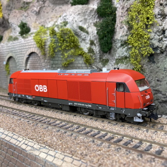 Locomotive diesel 2016 041-3, ÖBB, Ep VI digital son 3R AC - ROCO 7320013 - HO 1/87