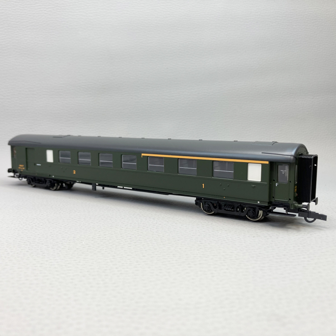 Voiture mixte A3B4D, 1/2CL avec soute à bagages, train express, SNCF, Ep III - ROCO 6200008 - HO 1/87