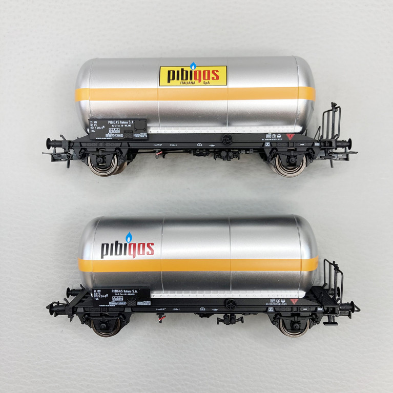 2 wagons citernes à gaz Uh, "Pibigas", FS, Ep IVa - RIVAROSSI HR6621 - HO 1/87