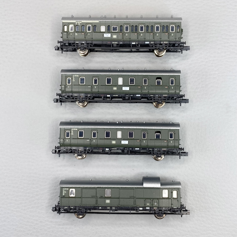 Rame 4 éléments, transport banlieue Hambourg, DB, Ep III - MINITRIX 18724 - N 1/160