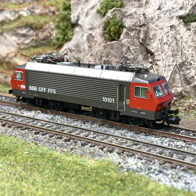 Locomotive électrique Re 4/4 IV, 10101, SBB, Ep IV - HOBBYTRAIN H28403 - N 1/160