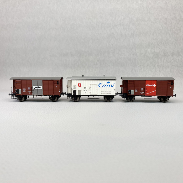 3 wagons couvert K2, 2 essieux, "JURA, Emmi, et Kambly", SBB CFF, Ep III - BRAWA 50872 - HO 1/87