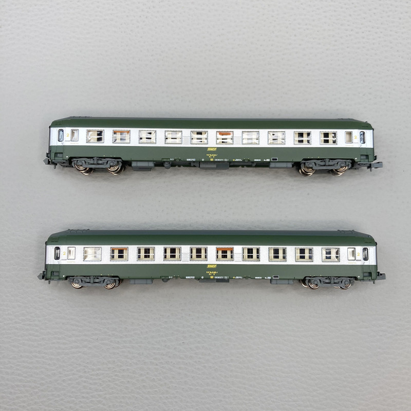 2 voitures couchettes UIC Y, B9C9x, livrée 160, logo encadré jaune, SNCF, Ep IV - REE NW187 - N 1/160