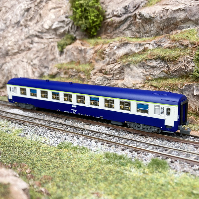 Voiture couchettes UIC Y, B9C9x, livrée TEN, logo encadré blanc, SNCF, Ep IV - REE NW-190 - N 1/160