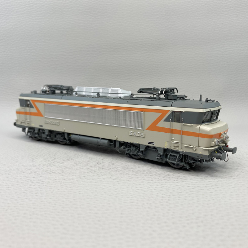 Locomotive électrique BB 7240, avec plaques, SNCF, Ep. IV digital AC 3R - LSMODELS 11707 - HO 1/87