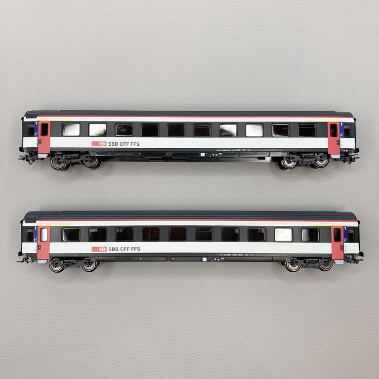 2 voitures unifiées EW IV A, 1CL, InterCity, CFF/SBB/FFS, EP VI - MARKLIN 42154 - HO 1/87