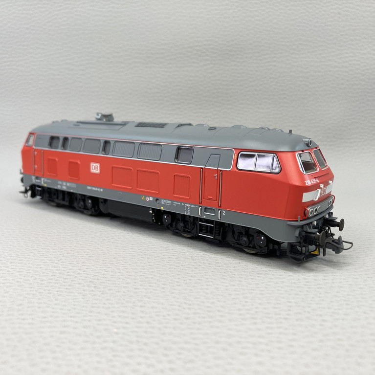 Locomotive diesel BR 218 435-6, DB, Ep VI, digital son 3R AC - ROCO 7320044 - HO 1/87
