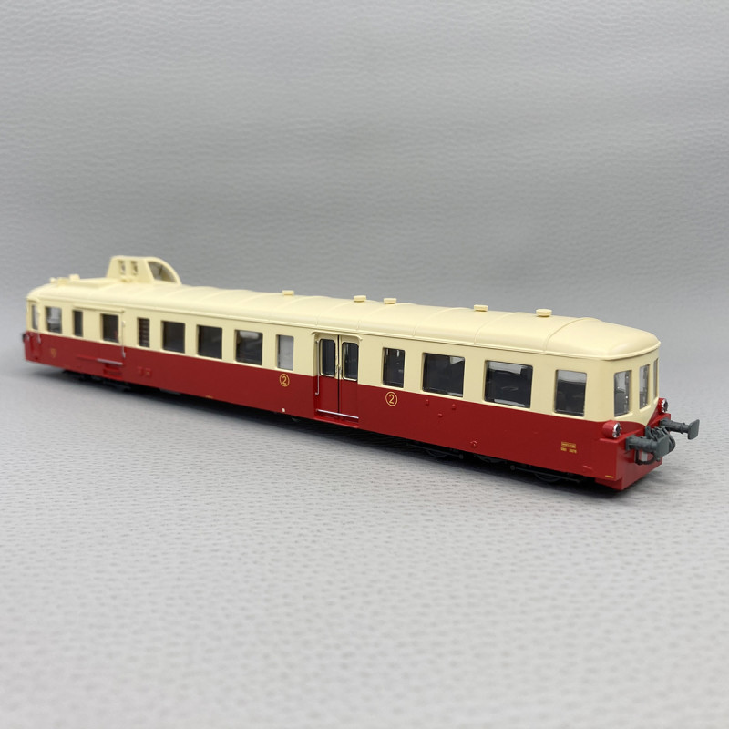 Autorail diesel X3978 "Picasso", rouge et beige, Sncf, Ep III - JOUEF HJ2617 - HO 1/87