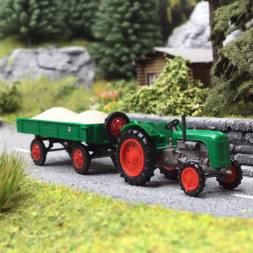 Tracteur Famulus avec remorque, Vert - BUSCH 210110112 - HO 1/87