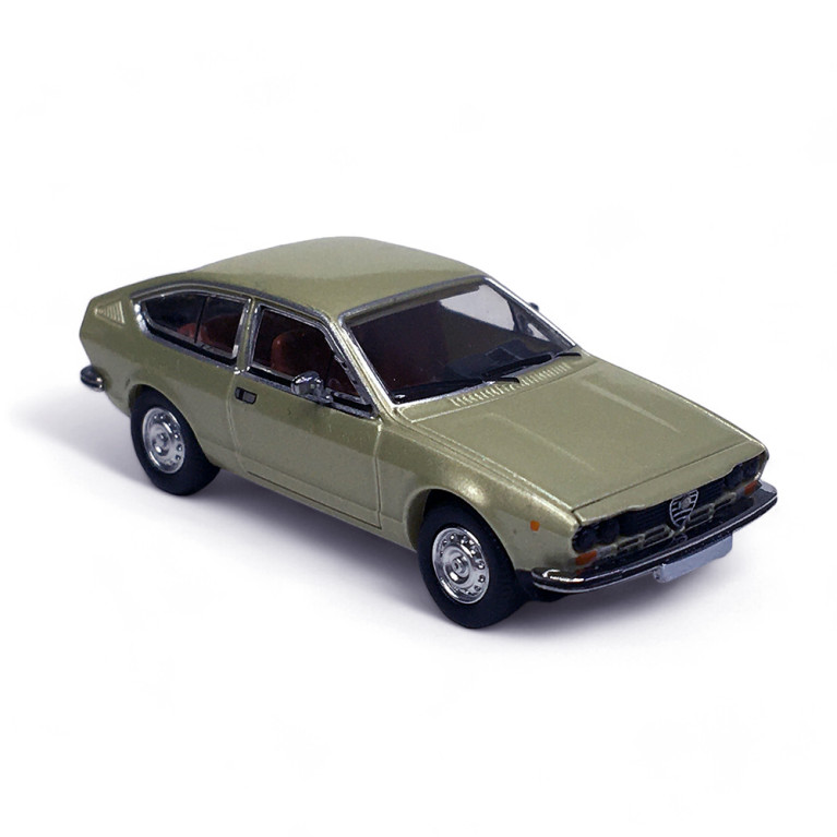 Alfa Romeo Alfetta GT, Vert clair - PCX87 0426 - HO 1/87