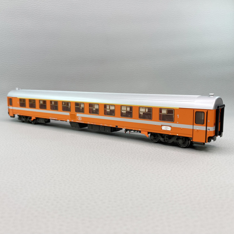 Voiture I10 A11, 1CL, livrée C1, "Eurofima" SNCB, Ep IVb - LSMODELS 42375 - HO 1/87