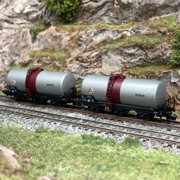2 wagons Uh, 3 essieux, "SGTL SEWAR", SNCF, Ep IV - ARNOLD HN6675 - N 1/160